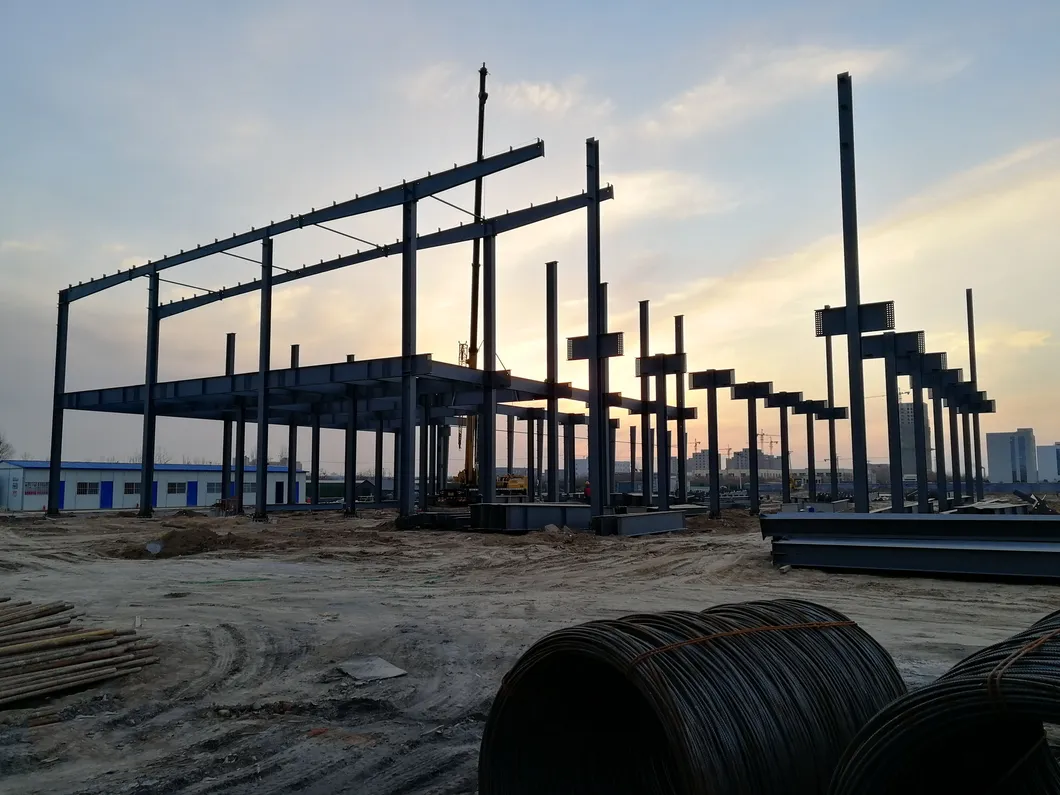Edifício de Estrutura de Aço Prefabricada para Oficina Residencial de Grande Espaço com Painel Sanduíche para Uso de Oficina e Loja