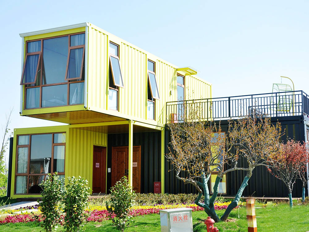 Casa Contêiner Prefabricada Sustentável e Ecológica com Construção Modular Usando Materiais Recicláveis para Projetos de Construção Verde