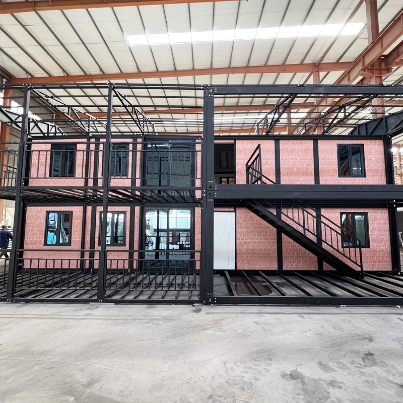 Casa Prefabricada Contemporânea Baseada em Contêiner com Layout Personalizável e Recursos de Eficiência Energética