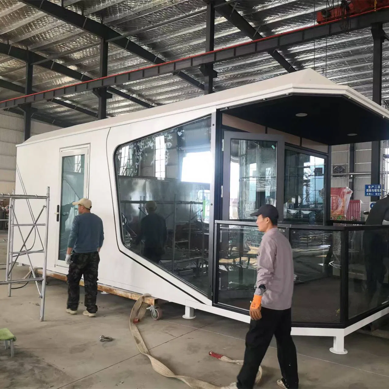 Fácil de Montar Casa Prefabricada Moderna Ecológica e Eficiente em Energia com Quarto, Banheiro e Varanda