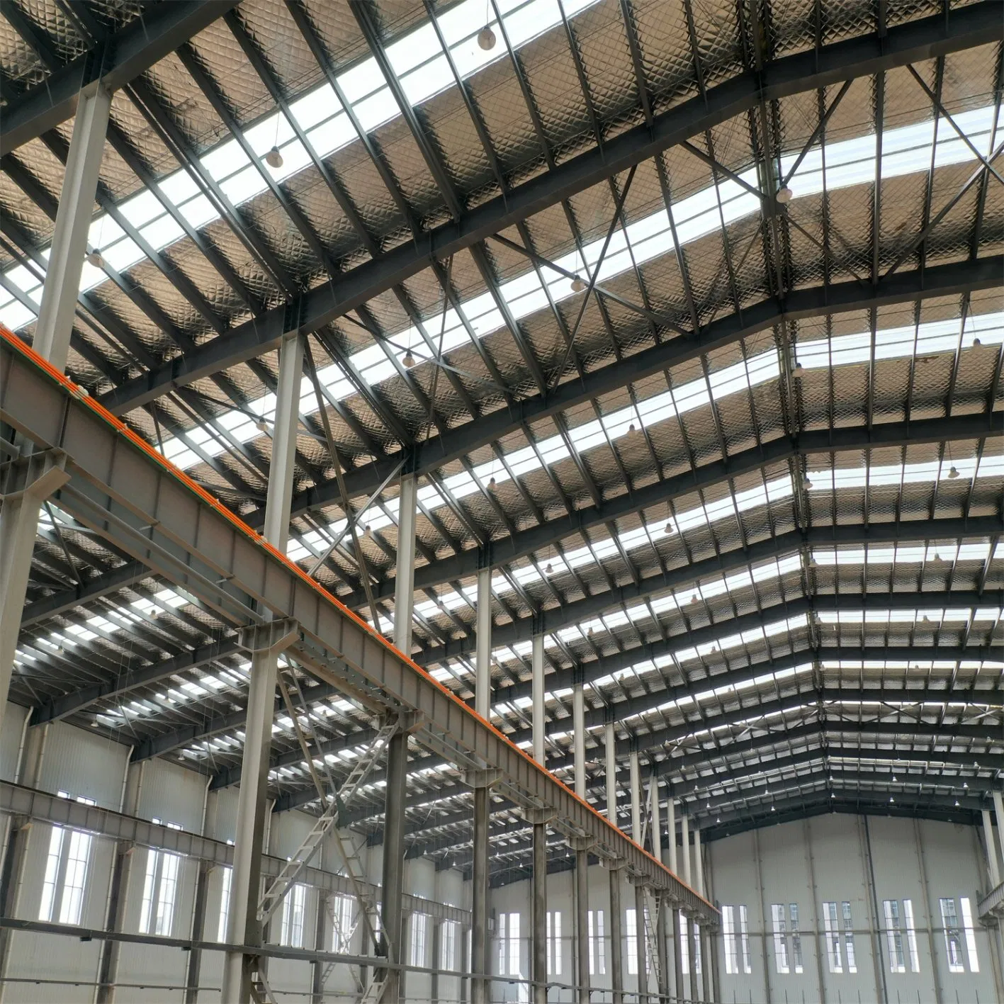Construção de Edifícios em Estrutura de Aço Armazém Prefabricado Oficina Industrial Fabricada Escritório Prefabricado Galpão de Metal para Armazenamento