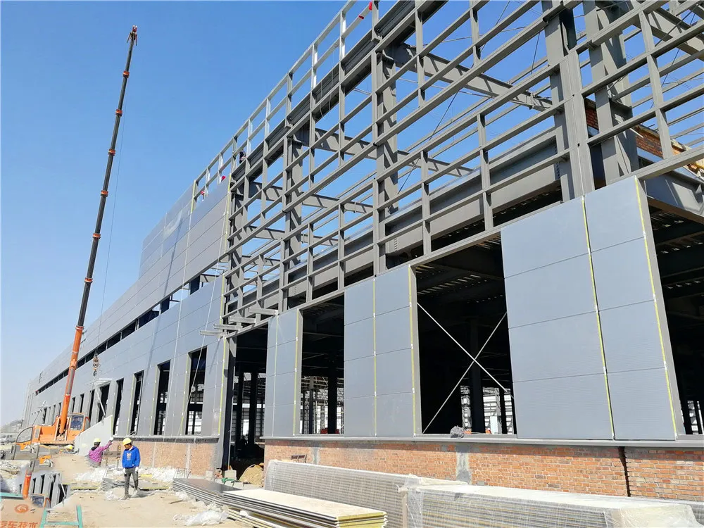 Edifício de Estrutura de Aço Prefabricada para Oficina Residencial de Grande Espaço com Painel Sanduíche para Uso de Oficina e Loja