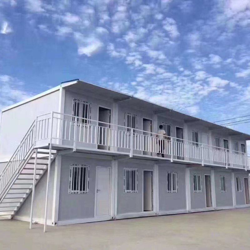 Interior espaçoso Partições personalizáveis Montagem rápida Escritório modular para startups e contratantes