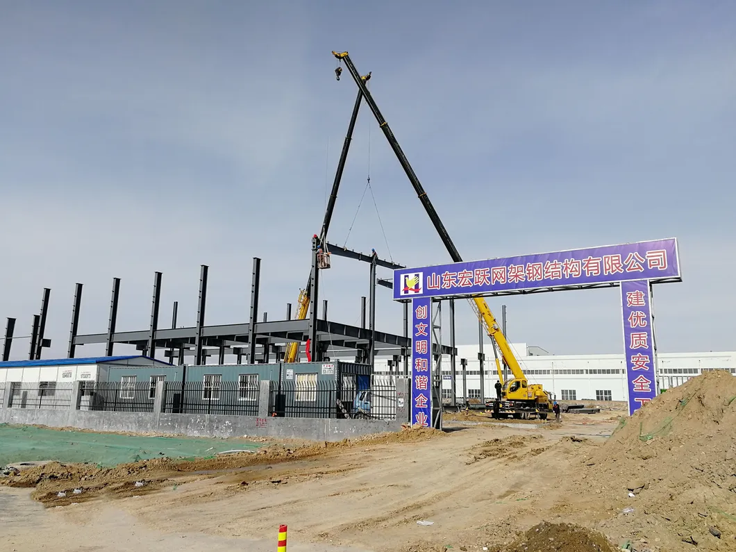 Edifício de Estrutura de Aço Prefabricada para Oficina Residencial de Grande Espaço com Painel Sanduíche para Uso de Oficina e Loja