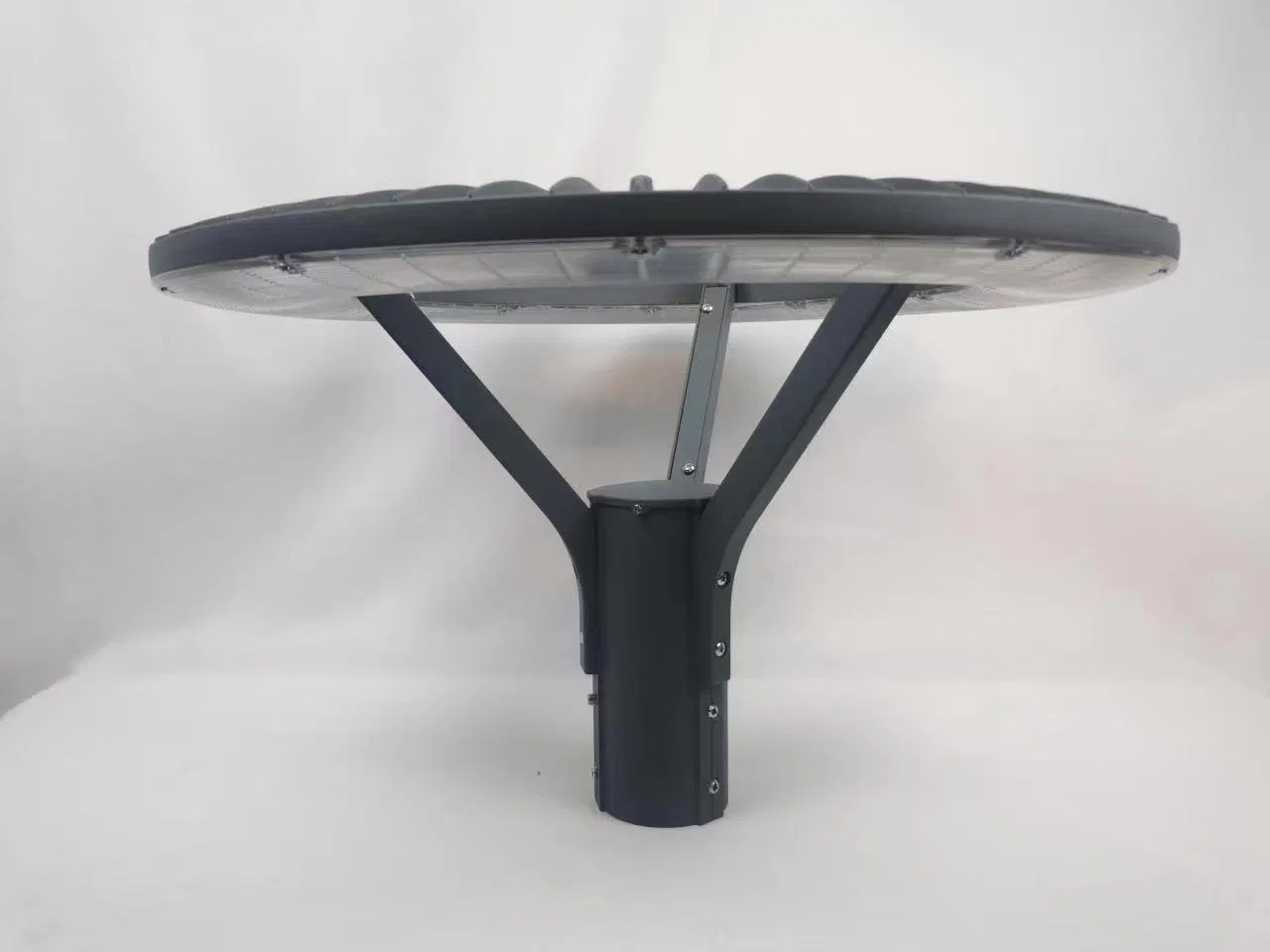 5-Year Warranty for IP66 Waterproof LED Garden Landscape and Park Post Top Lights