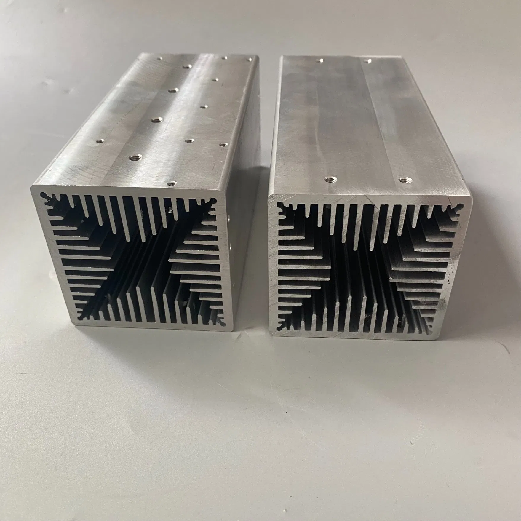 Favorable Wholesale Custom Aluminum Alloy Die Casting CNC Parts Heat Sink Enclosure