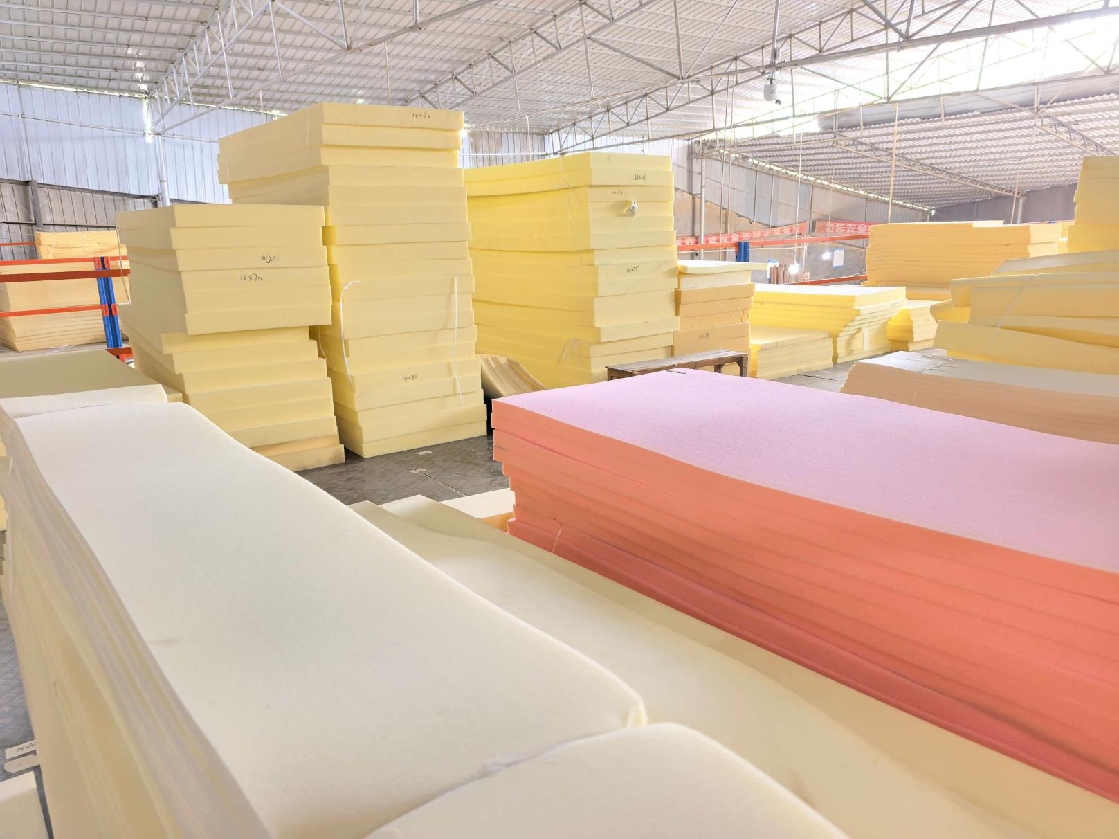 Selección de materias primas para fabricación de muebles en Janey Home