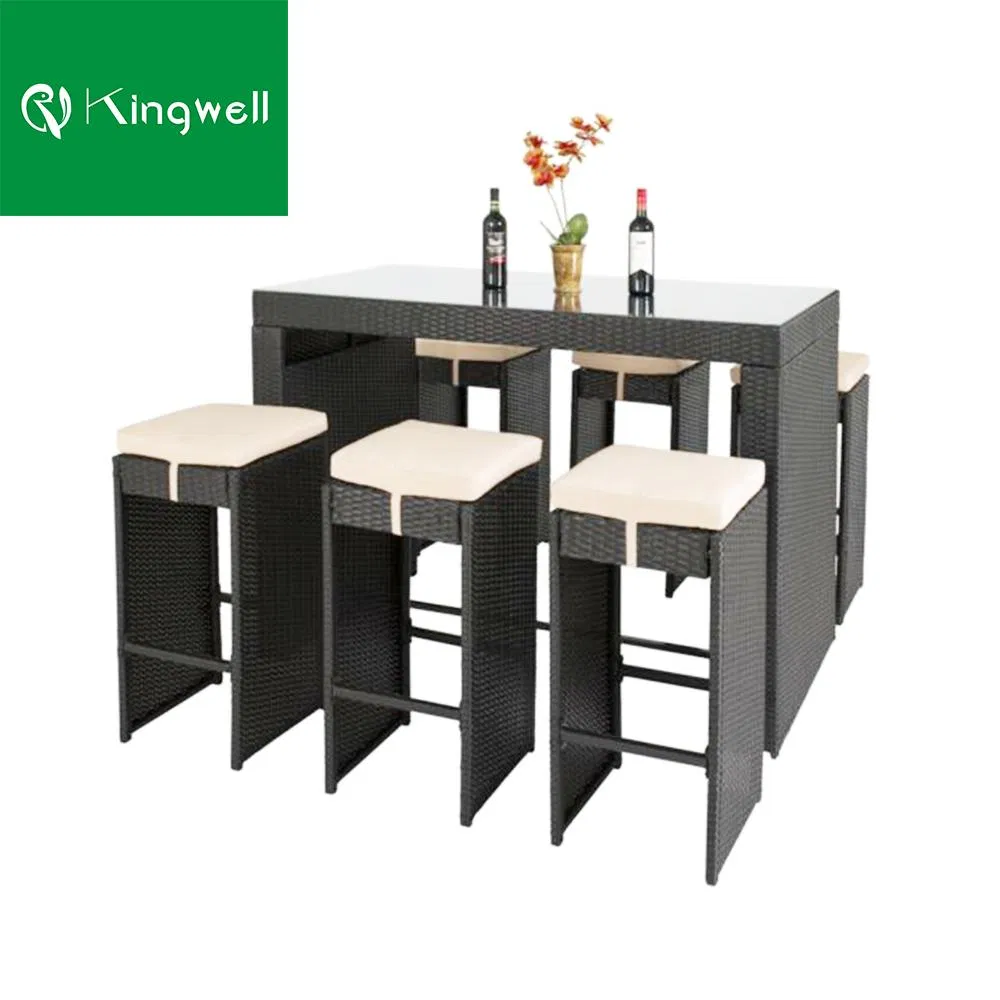 Sillas de ratán estilo Indonesia, mesa de bar y taburetes para café en el mar