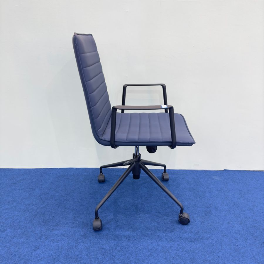 Sillas de oficina ergonómicas PU de diseño Yolanda disponibles al por mayor en China, oficina de Tianjin, color gris, MOQ 100PCS muebles de oficina