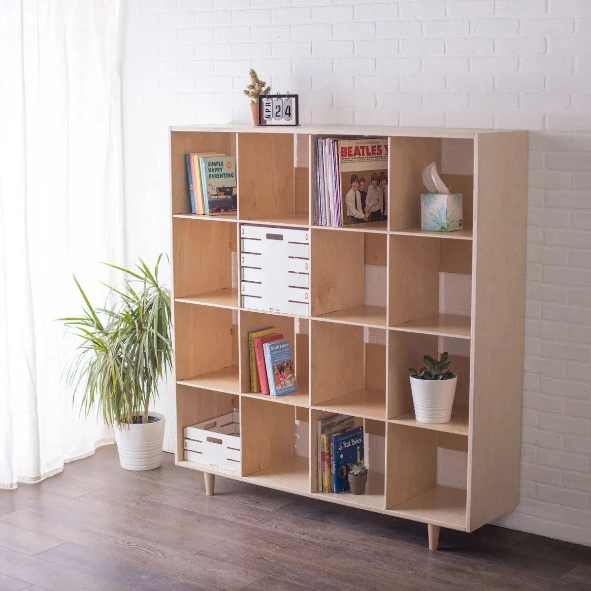 Precio de fábrica moderno estante de madera en forma de cubo múltiple montado en la pared para almacenamiento