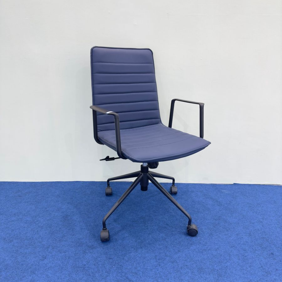 Sillas de oficina ergonómicas PU de diseño Yolanda disponibles al por mayor en China, oficina de Tianjin, color gris, MOQ 100PCS muebles de oficina