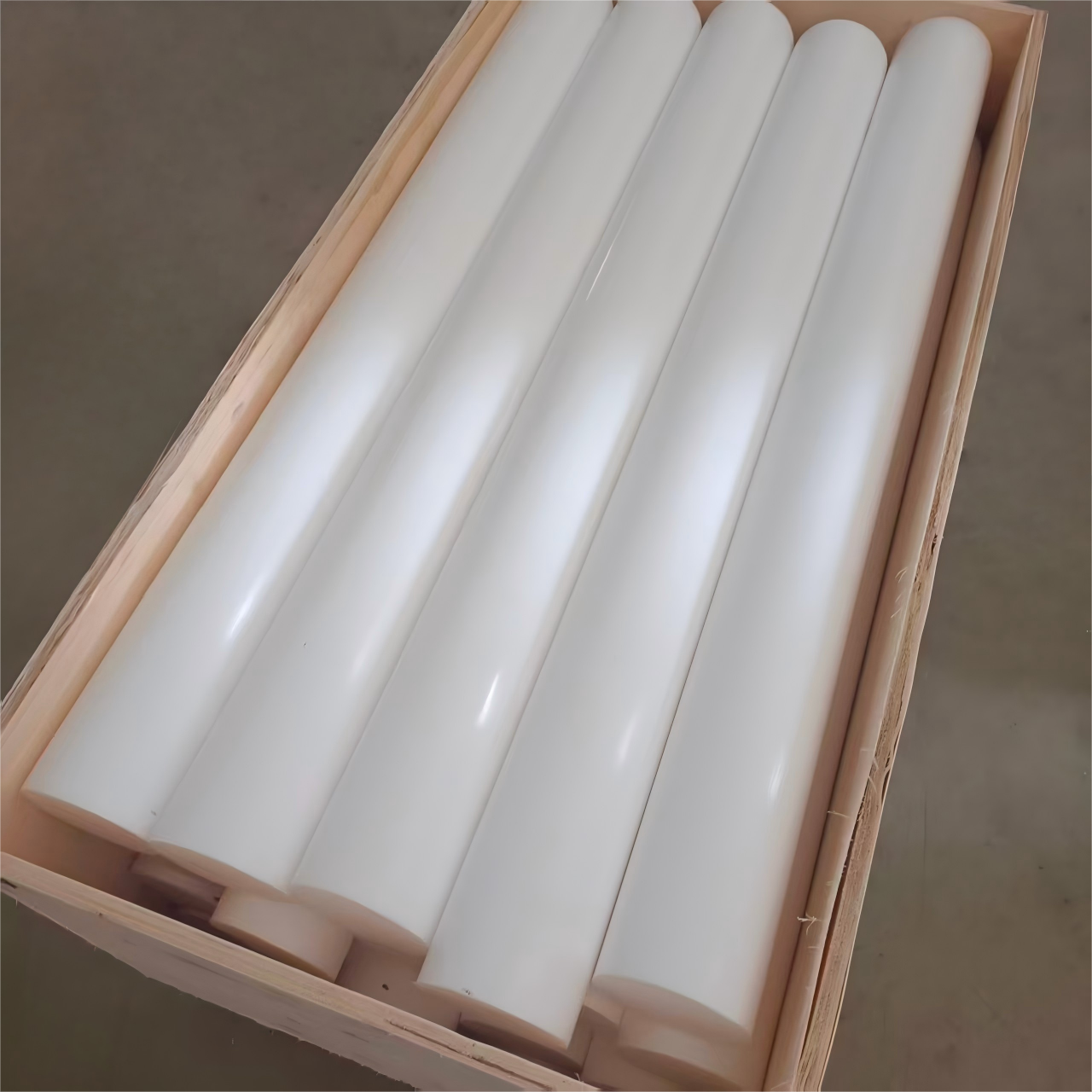 Chemically Inert and Self-lubricating Virgin PTFE Round Rod for Machined Seals and Bearings in Chemical and Food Processing