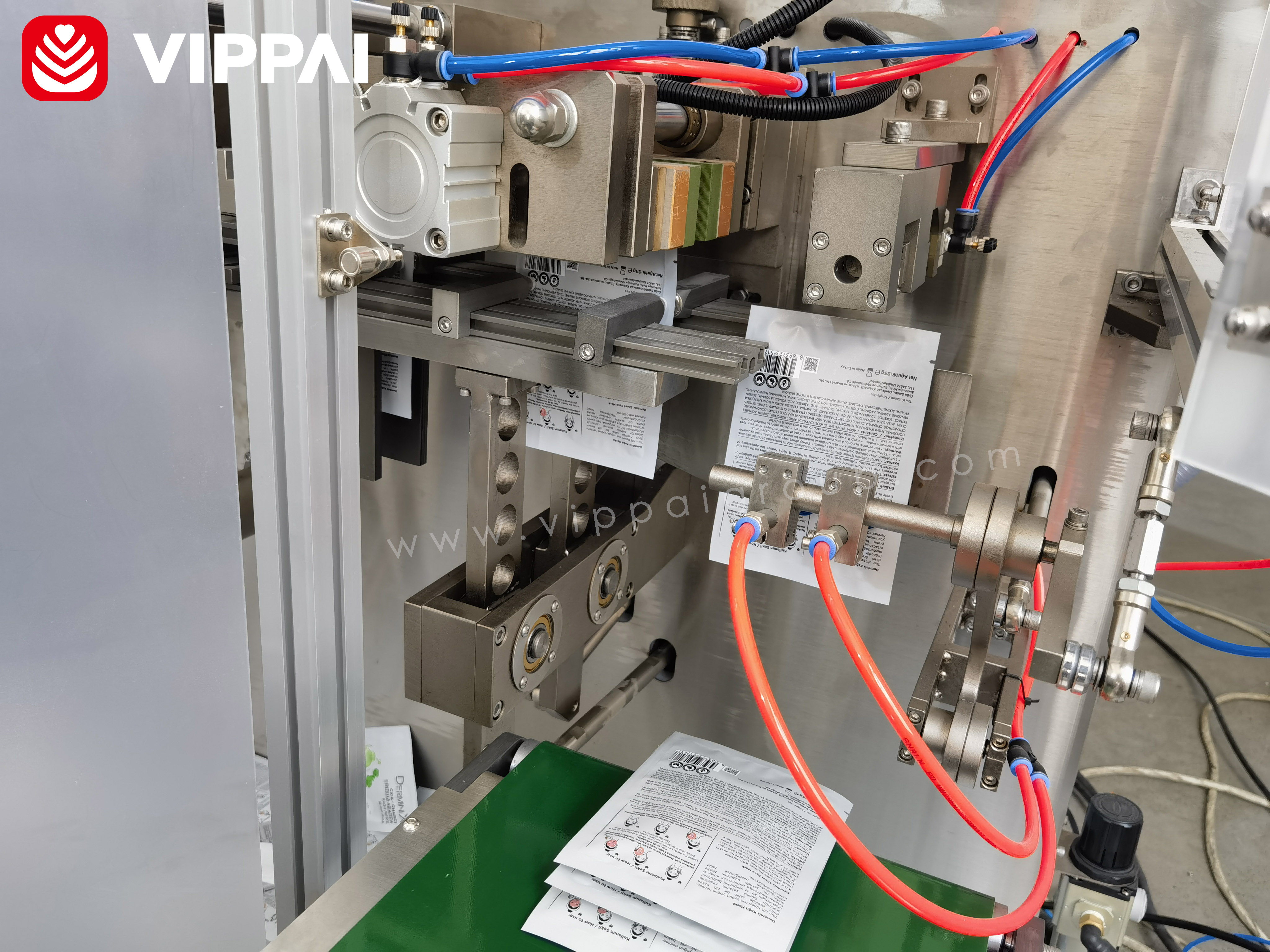 VIPPAI the Most Popular New Cosmetics Skin Care Medical Face Sheet Mask Making Machine Fully Automatic Equipment