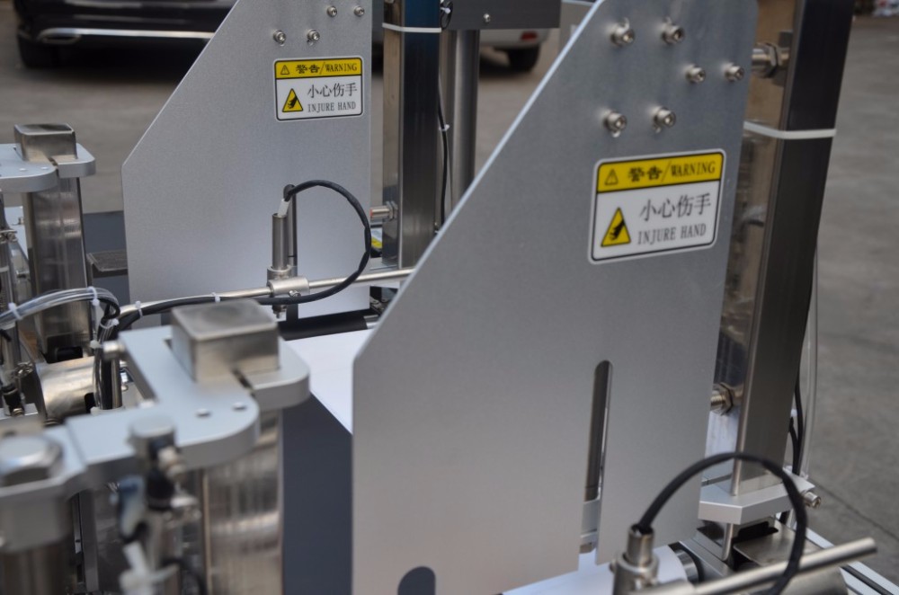 Double folding working station