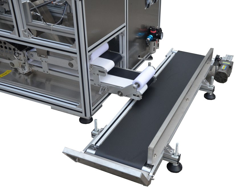 Automatic Facial Mask Folding Machine for Manufacturing Plant