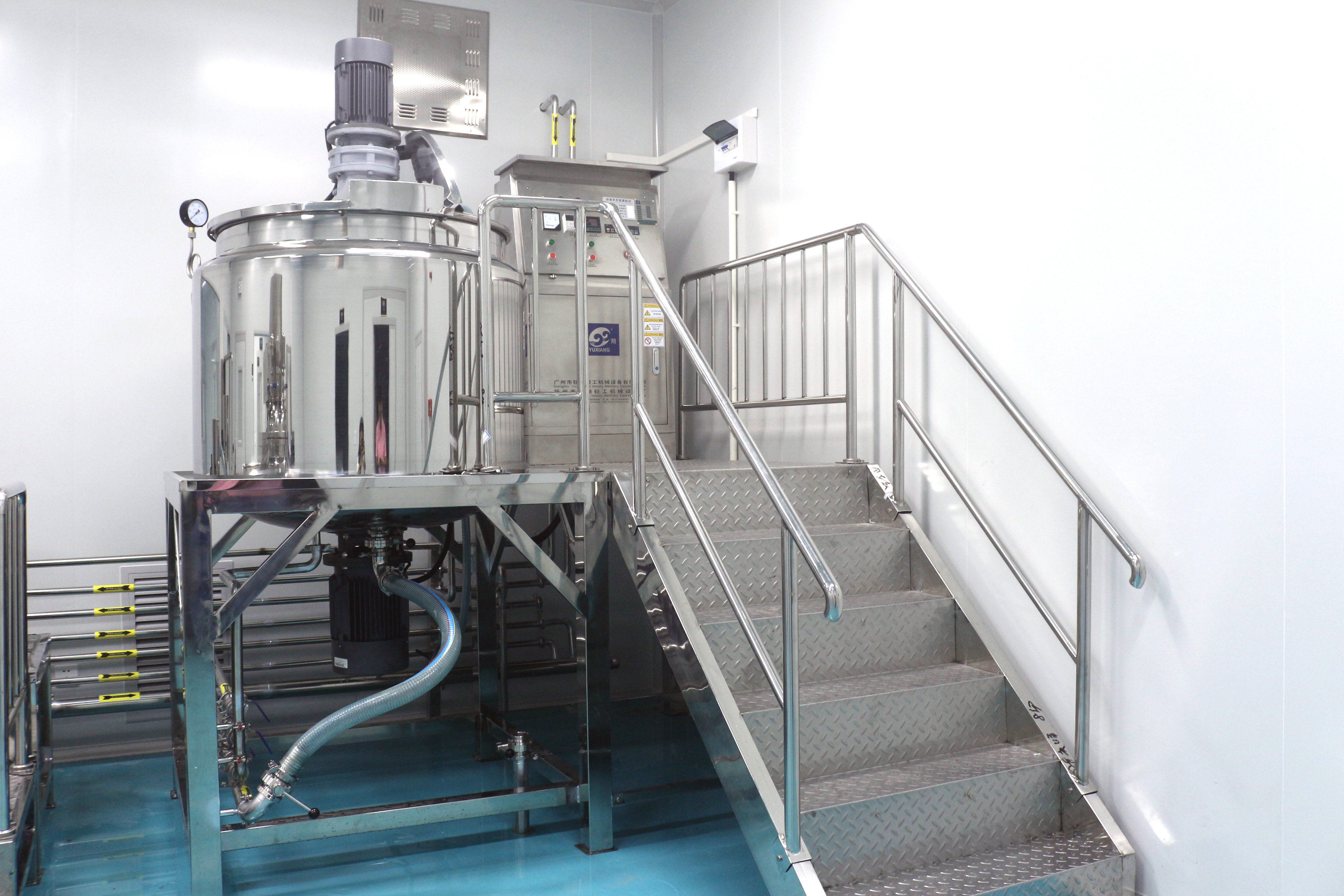 Body Moisturizer/Lotion Making Machine Toning Lotion Mixing Machine Cosmetics Toner Facial Cleanser Manufacturing Equipment