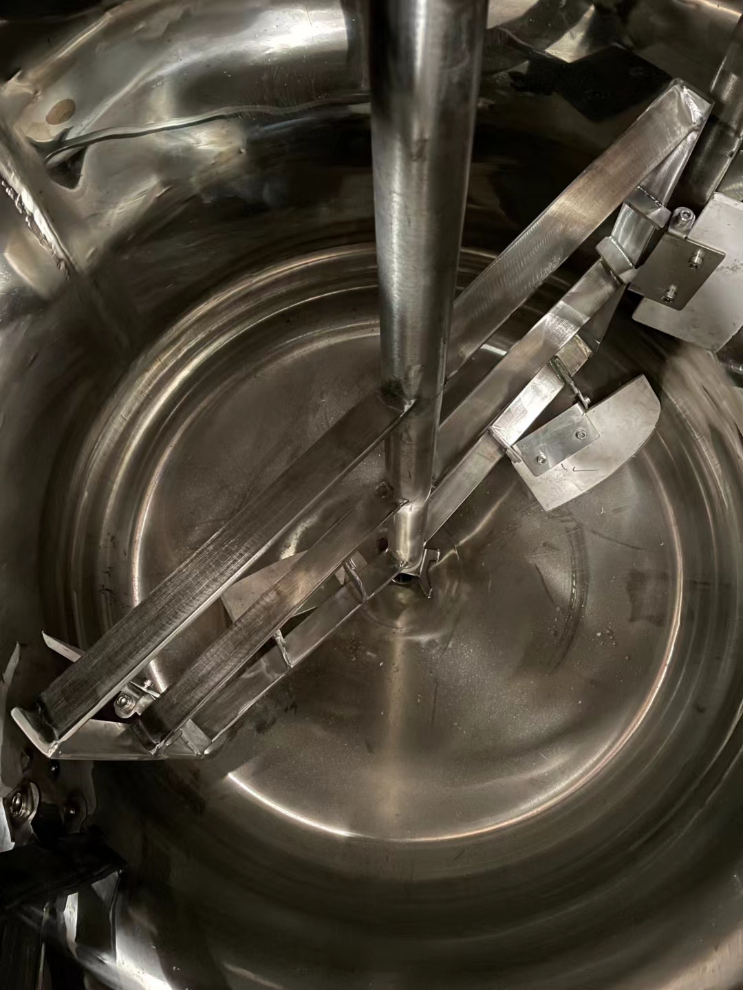 100L 500L Cosmetic Lotion Cream Paste Emulsifier Mixer tank High Shear Homogenizer Liquid Soap Mixing Equipment Price
