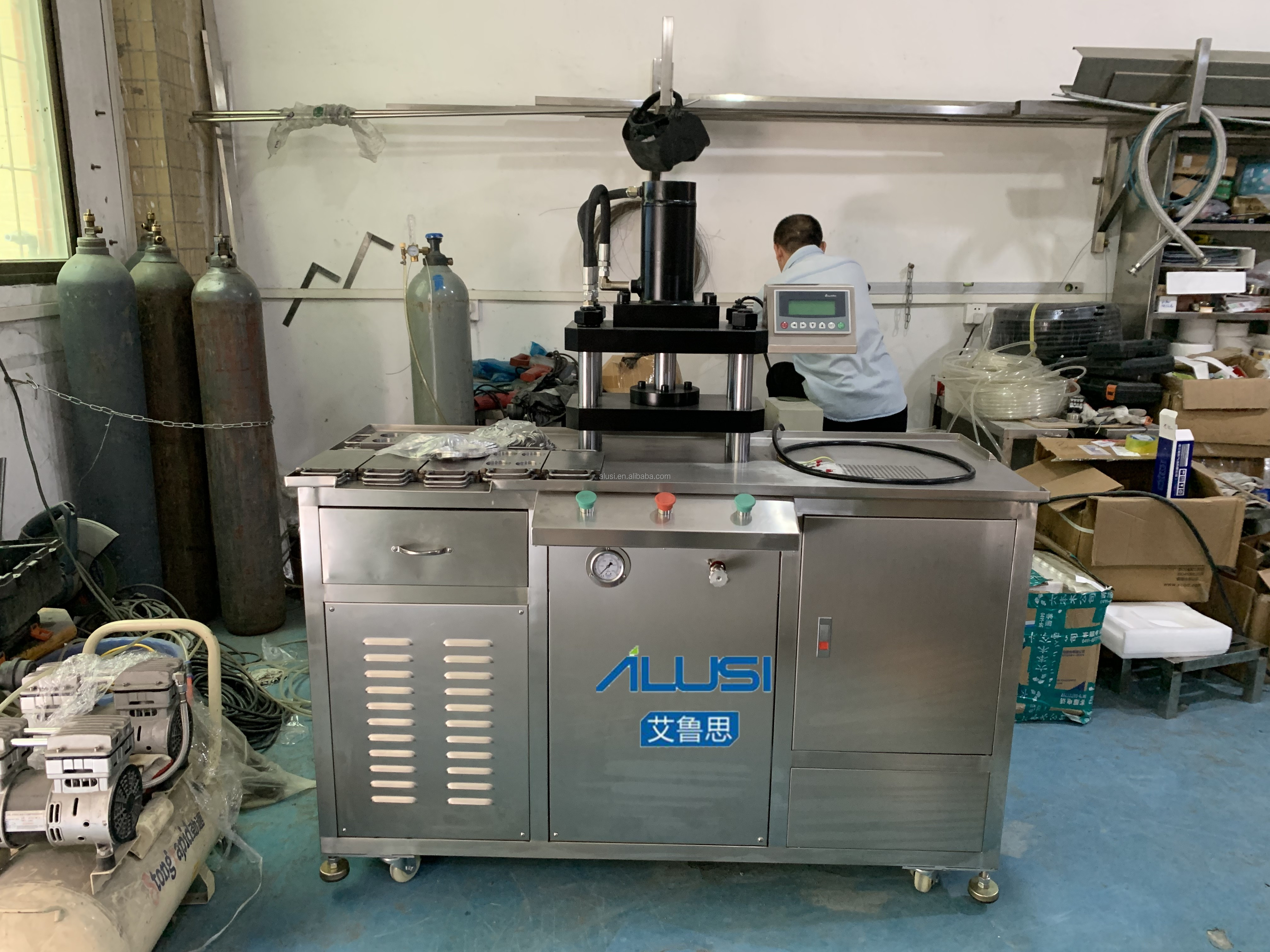 Cosmetic powder manufacturing equipment layout