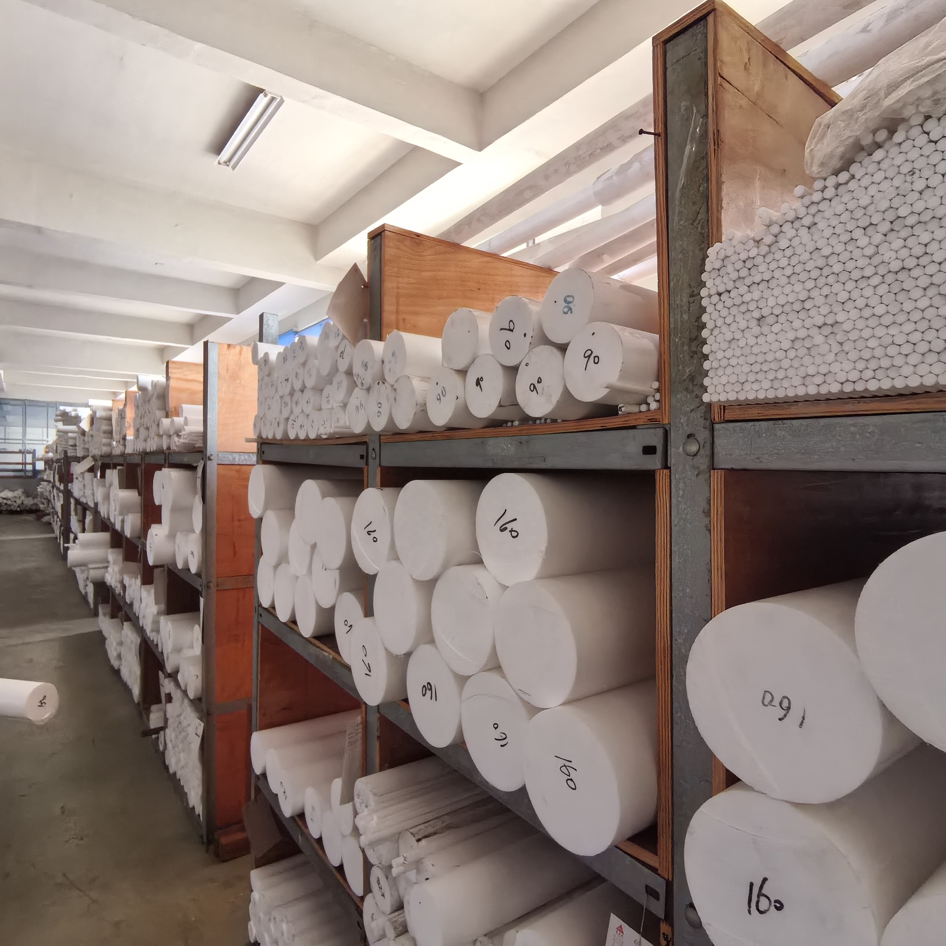 Chemically Inert and Self-lubricating Virgin PTFE Round Rod for Machined Seals and Bearings in Chemical and Food Processing