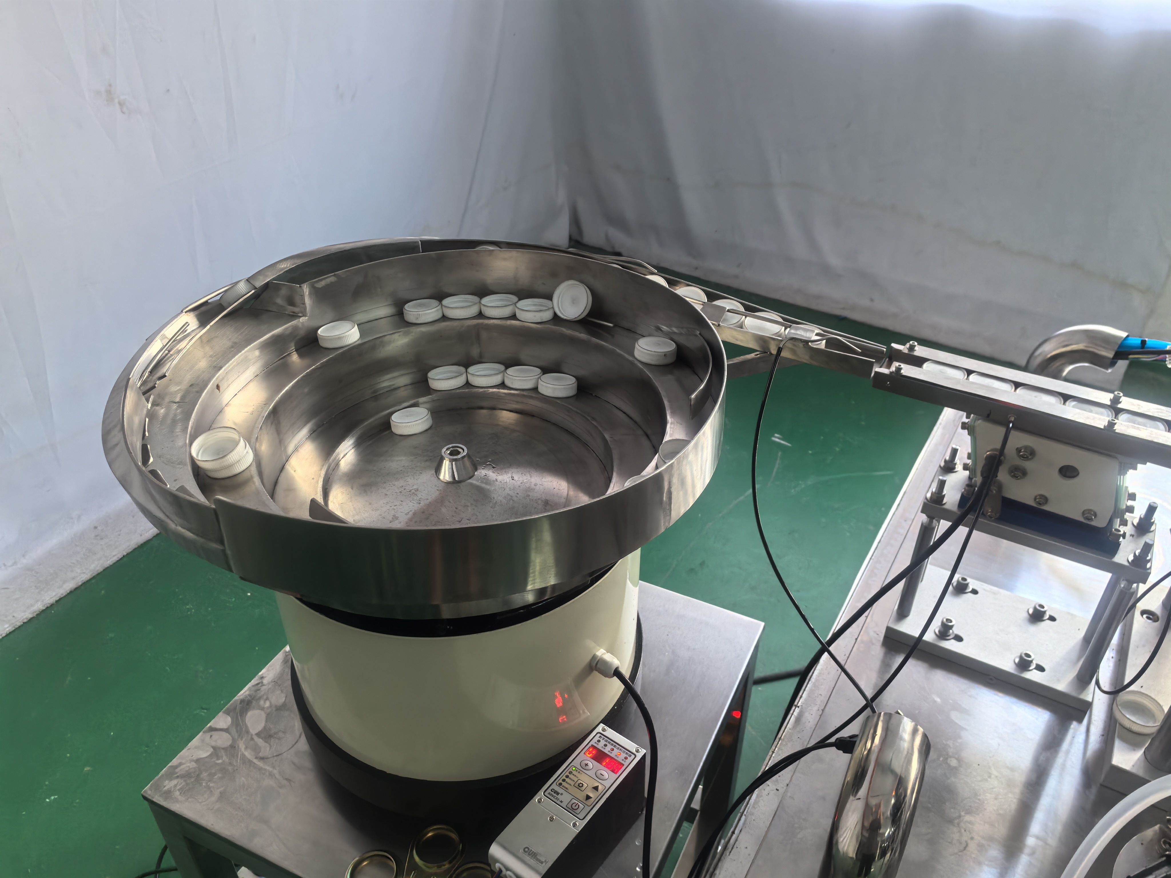 Shampoo Filling Machine Automatic Filling Machine Capping with Feeder Machine for Personal Care Products Production Line