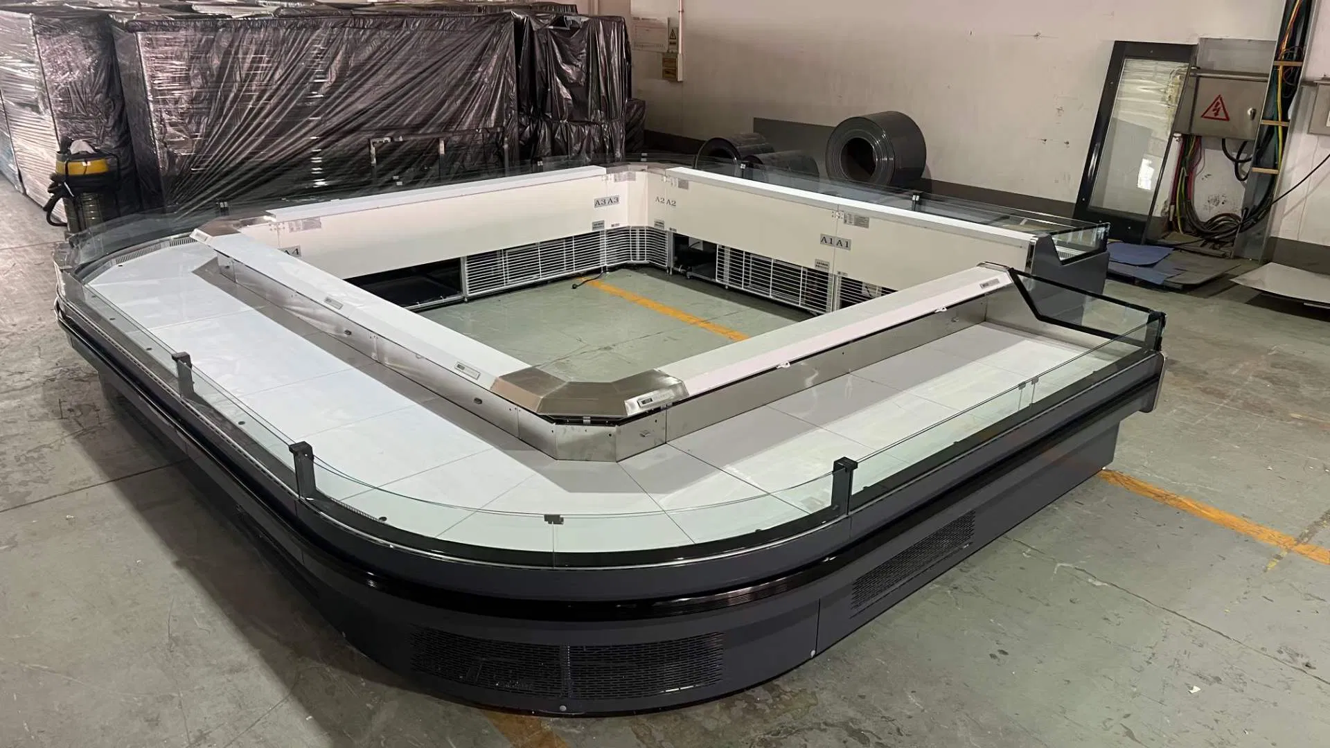 Supermarket Equipment Deli Corner Display Cabinet Fresh Meat Display Refrigerated Cabinet