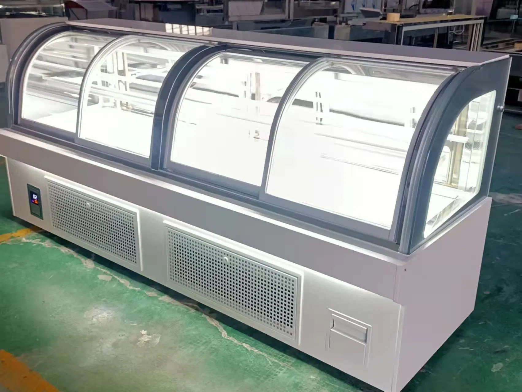 Corner Cake Display Cabinet for Refrigerated Bakery Showcases