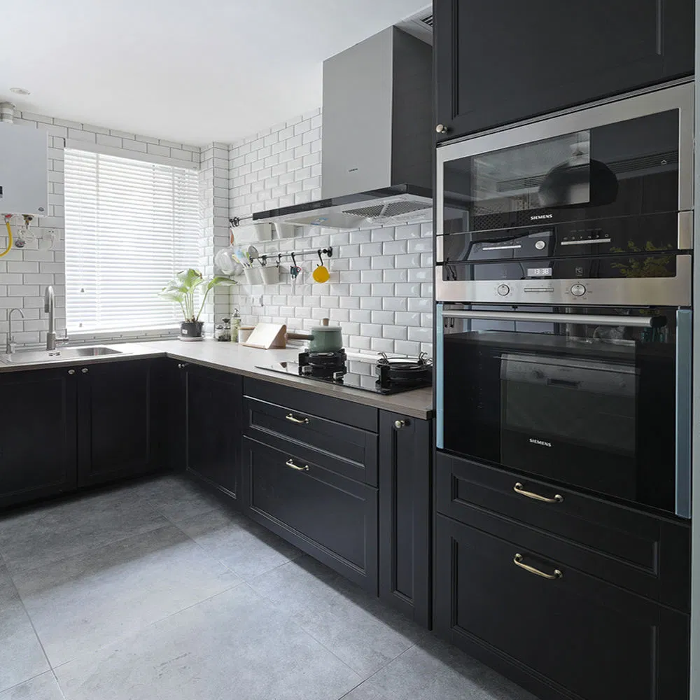 Solid Wood Shaker Door Kitchen Cabinet Unit Black Lacquer L Shape Kitchen Cabinet Pantry Furniture with Quartz Stone Countertop