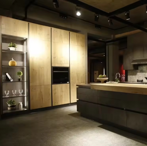 High Quality Modern Modular Solid Wood Cabinets High End Kitchen Cabinets with Backsplash for Home Pantry