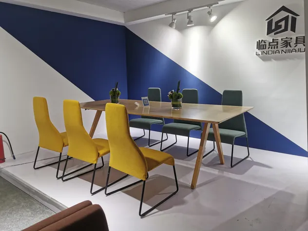 Conjunto de Mesas de Café Laterais Redondas de Mármore Artificial de Luxo para Sala de Estar, com Estrutura de Aço Inoxidável em Ouro Titânio, Mesas de Café Circulares e Brancas em Camadas