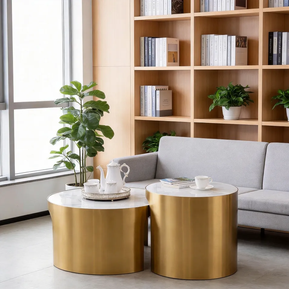Conjunto de Mesas de Café Laterais Redondas de Mármore Artificial de Luxo para Sala de Estar, com Estrutura de Aço Inoxidável em Ouro Titânio, Mesas de Café Circulares e Brancas em Camadas