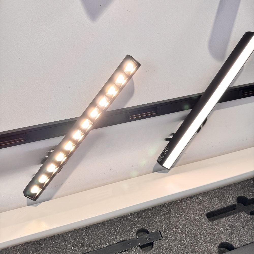 11mm Track Modern Minimalist 360&deg; Rotatable LED Light Linear Magnetic Track with COB Chip Lamp for Indoor Use