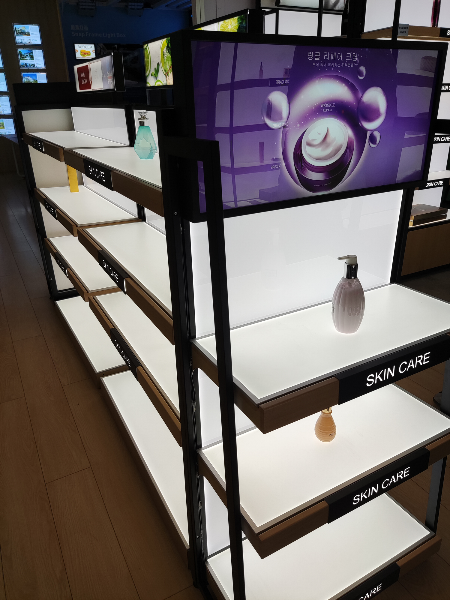 Showcase 9