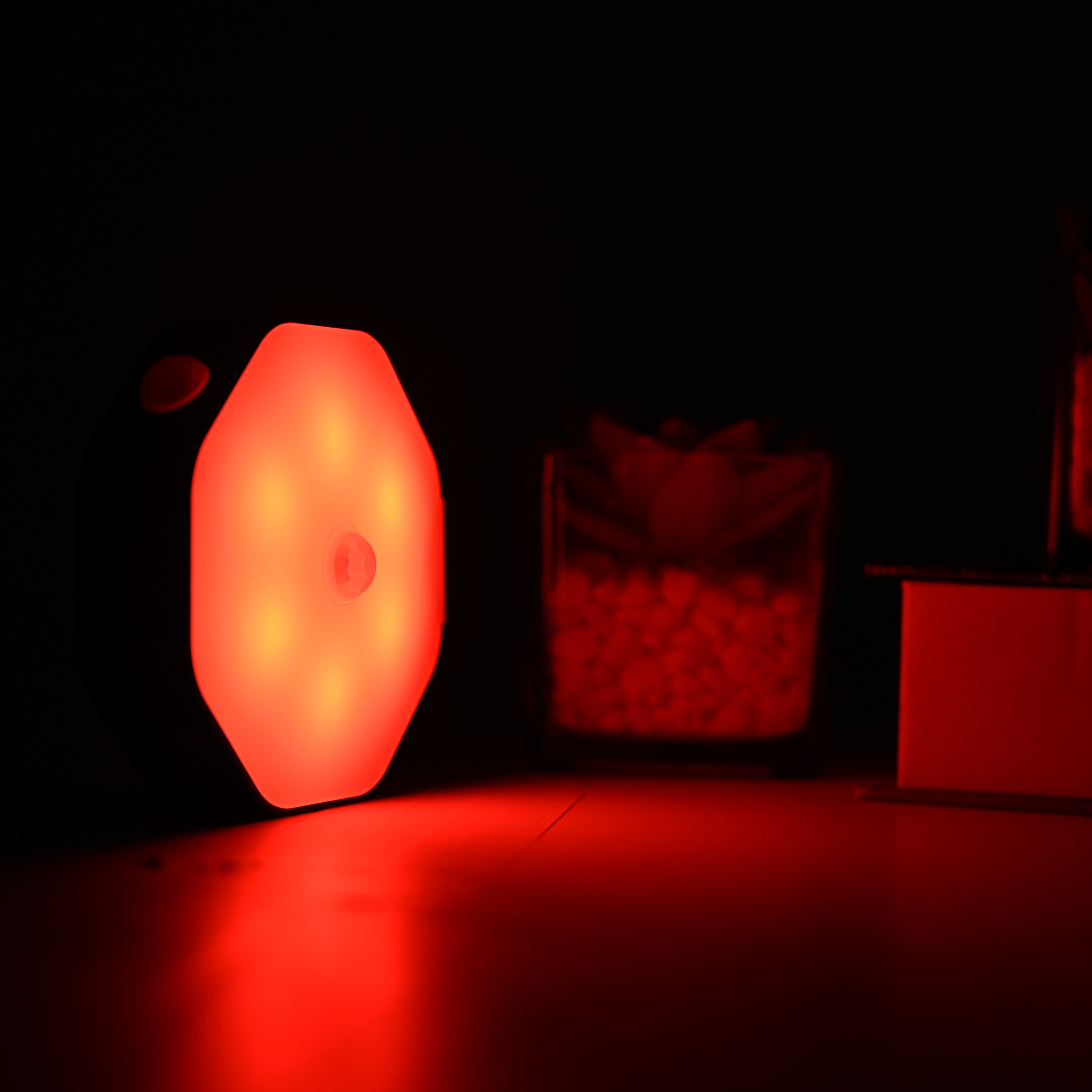 Modern Motion Sensor Switch 660nm Red LED Night Light for Bedroom Cabinet Lights