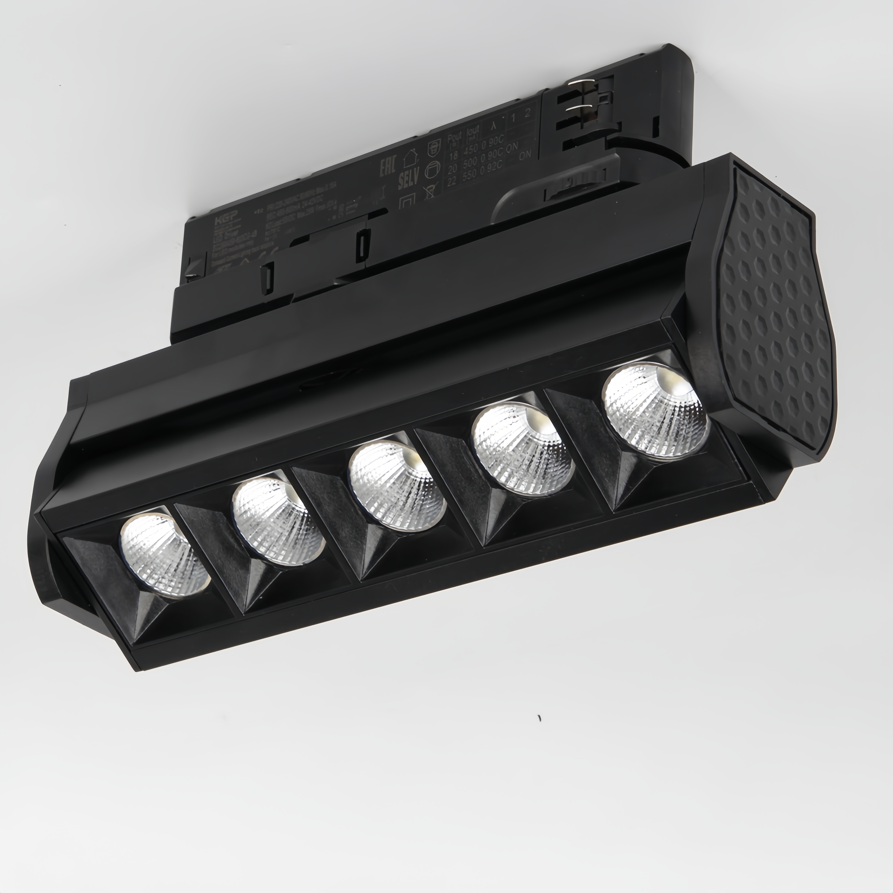 3 Phase 4 Wire COB LED Track Light 30W Adjustable Anti-Glare Aluminum For Supermarket Hotel Retail Shop