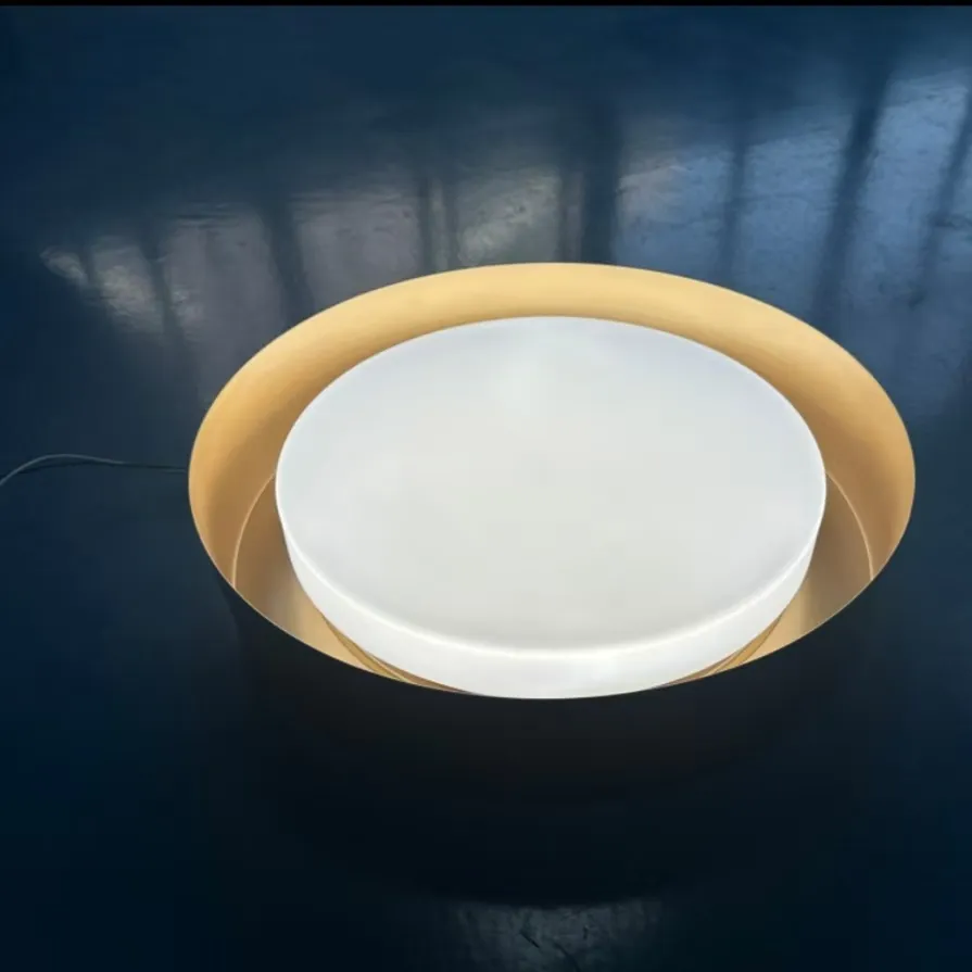 Ceiling Light Detail 1