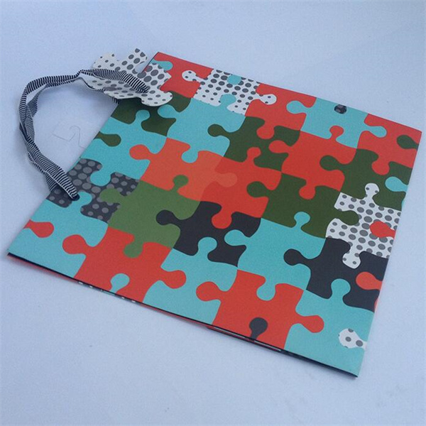 Customized Four Color Printing Fashion Cloth Gift Jewelry Flower Shopping Birthday Greeting Matt Coated Packaging Paper Bag Manufacturers, Factories