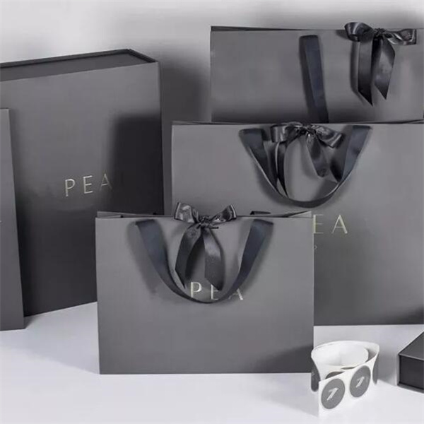 Bespoke Gift Bags Paper Pack Paper Bag Custom Luxury Black Clothes Store Retail Packaging Gift Carry Bags Manufacturer, Factory