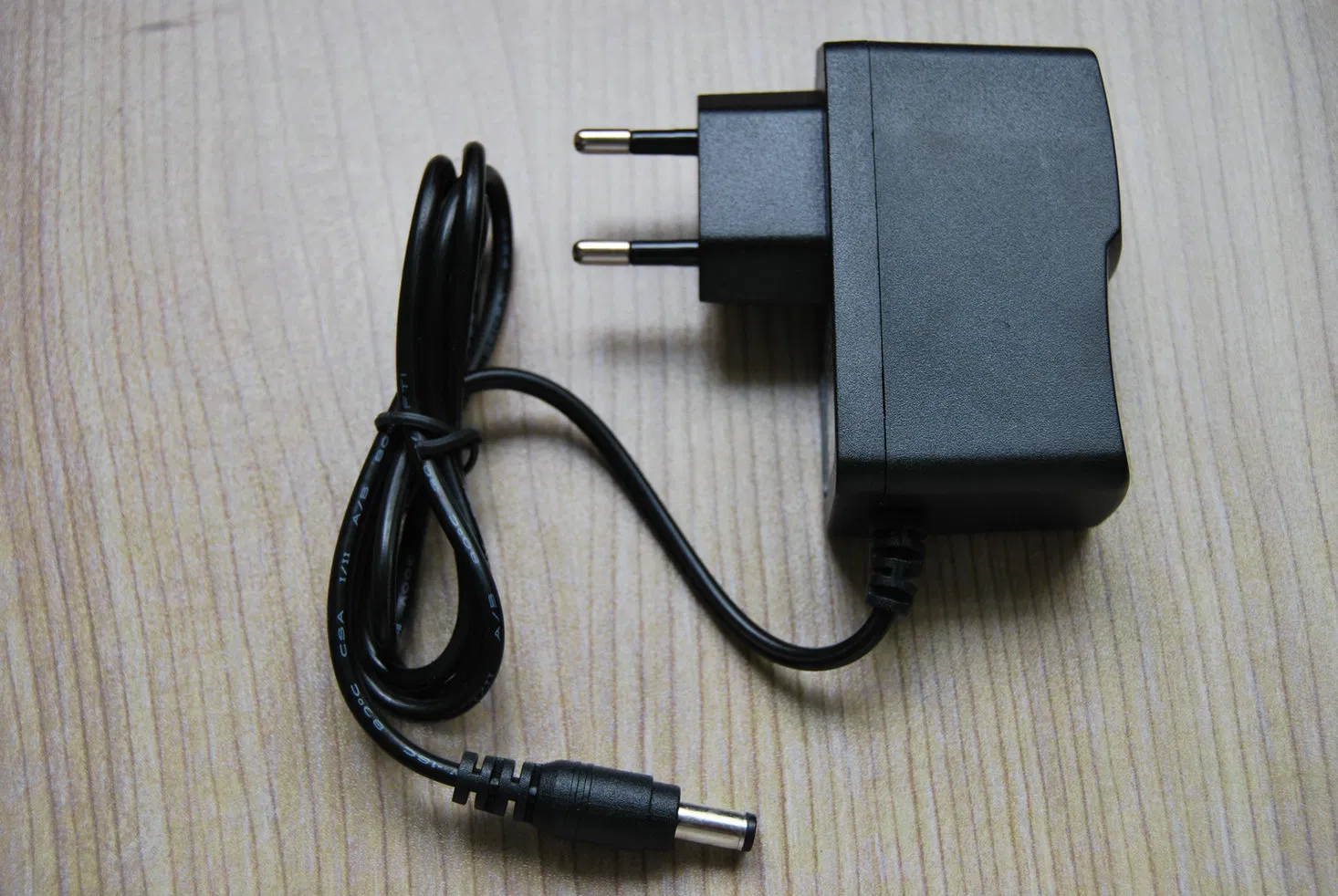 12V1a EU Plug AC DC Charger Power Adapter/Adaptor