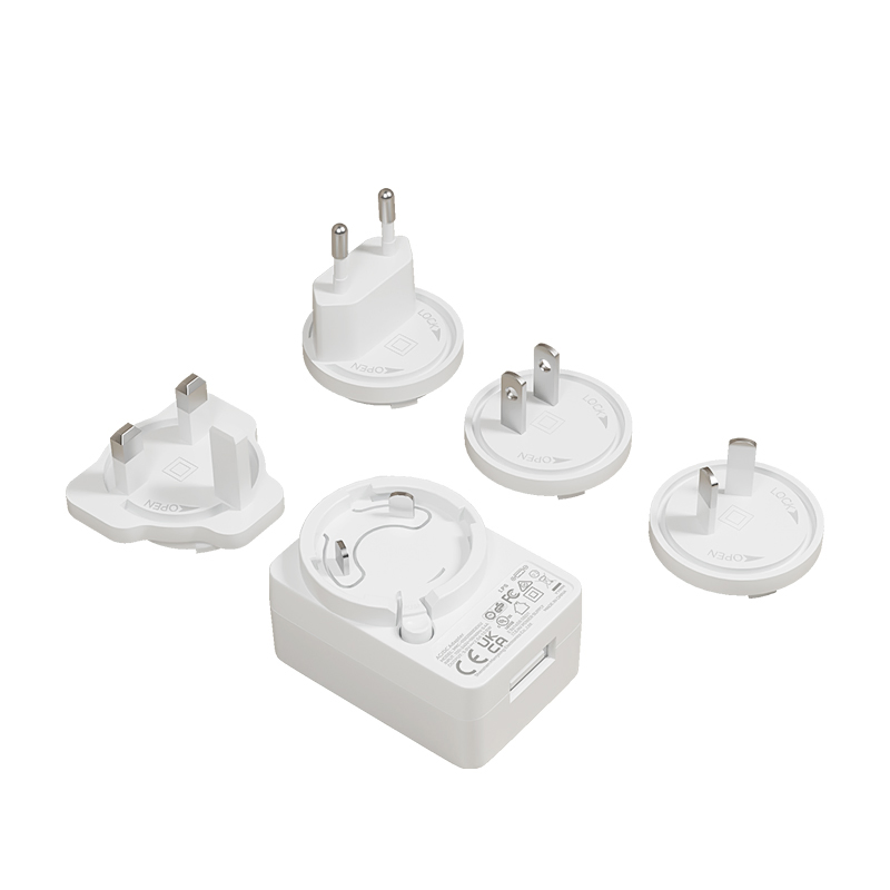 UK Us Au EU Ar Cn USB Fast Chuarger Plugs All in One 15W AC DC 12V 1A Interchangeable Power Adapter with 59*41*28.5mm DC Plug