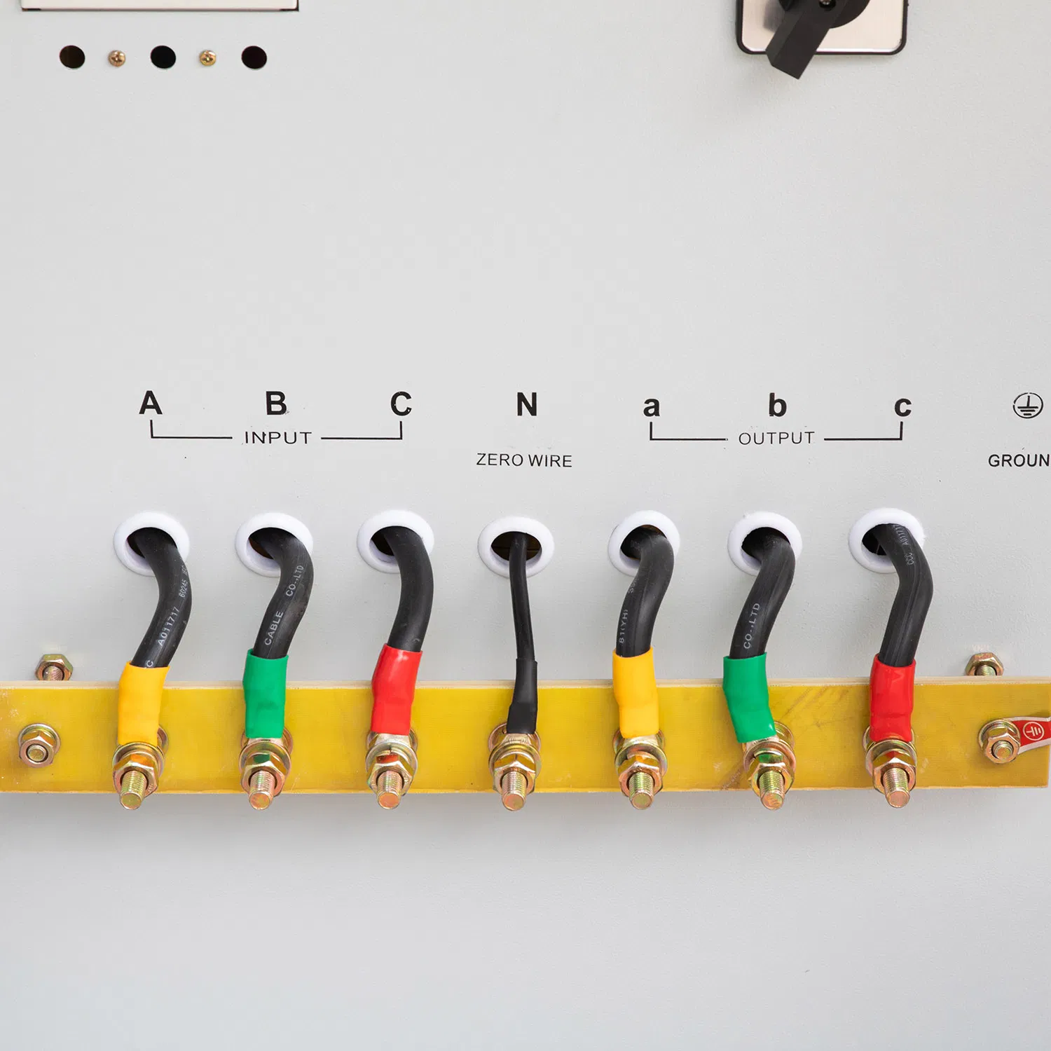 High-Performance Three-Phase Voltage Regulator for Industrial Power Supply Needs