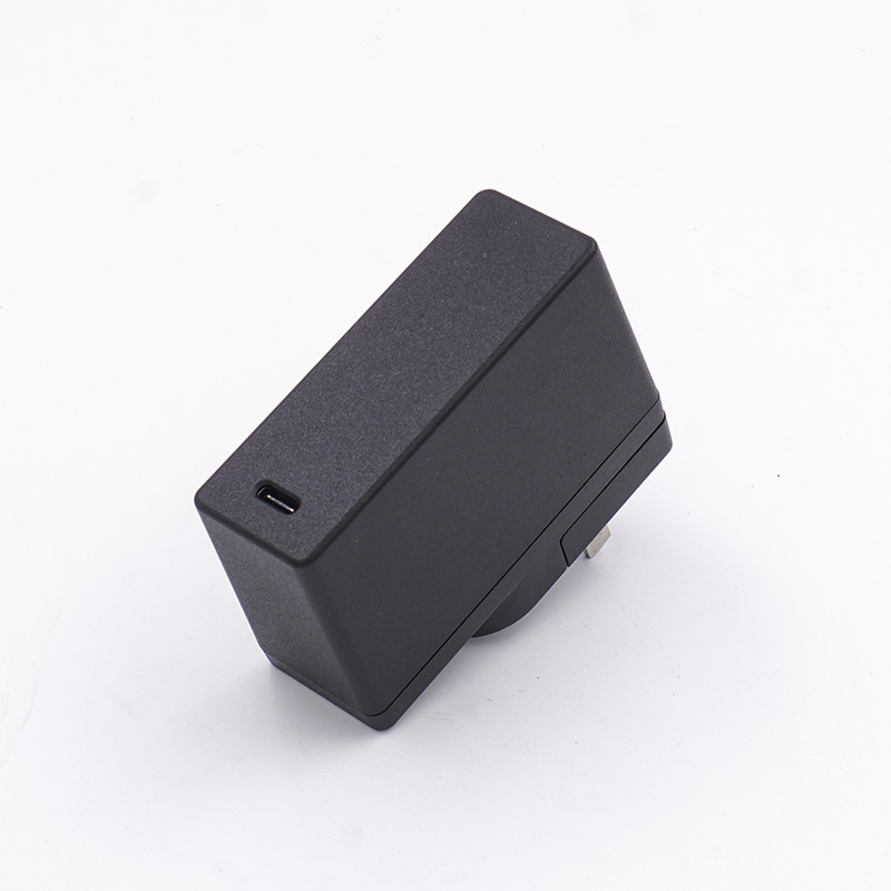 Ue Electronic 15W 27W 36W 45W AC DC Wall Charger Medical Adaptor 5V 3A 9V 3A 12V 3A 15V 3A 20V 2.25A Medical Power Adaptor