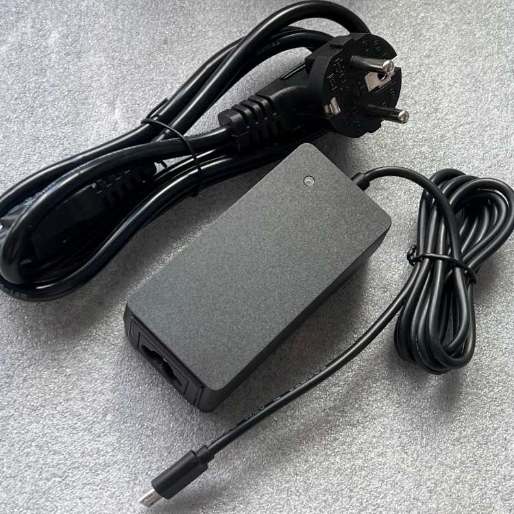 Jjy050030 Desktop 5V 3A AC DC Power Adapter with Micro USB Connector