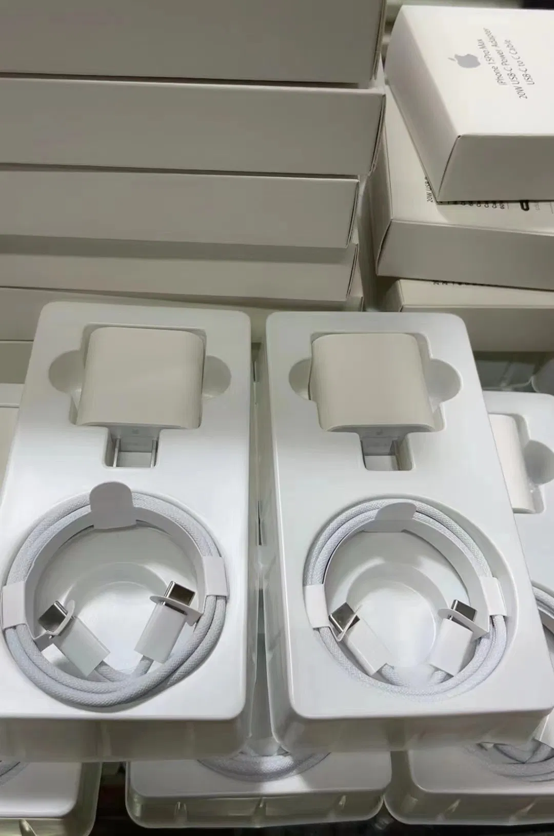 Factory Wholesale Charger 20W USB-C Power Adapter with USB-C to C Cable for iPhone 15 PRO Max