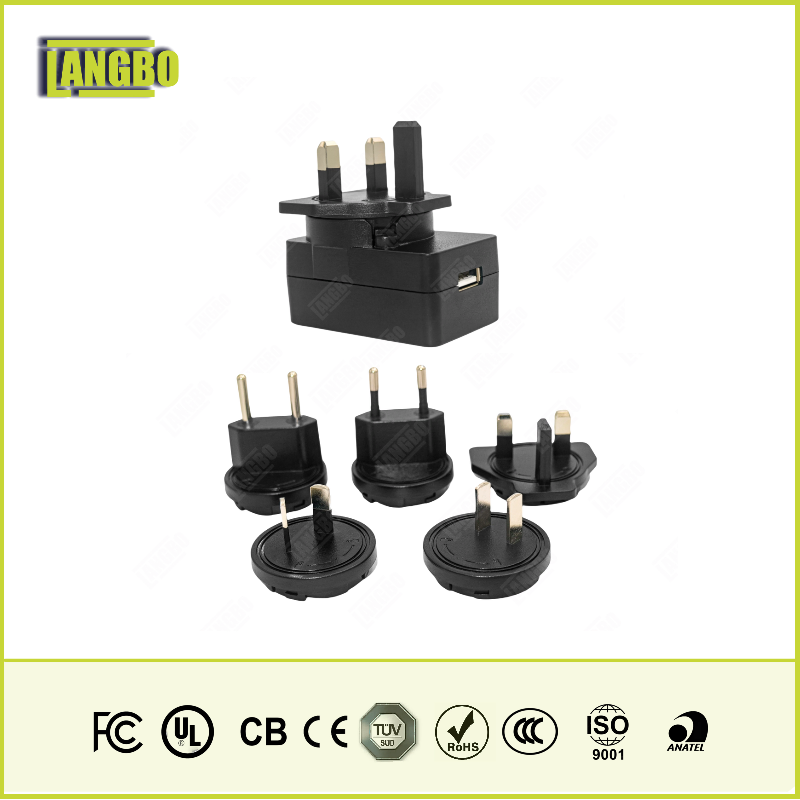 China Factory Universal Plug Interchangeable Wall Charger 18W USB Power Adapter with UL FCC RoHS CE CB Certification
