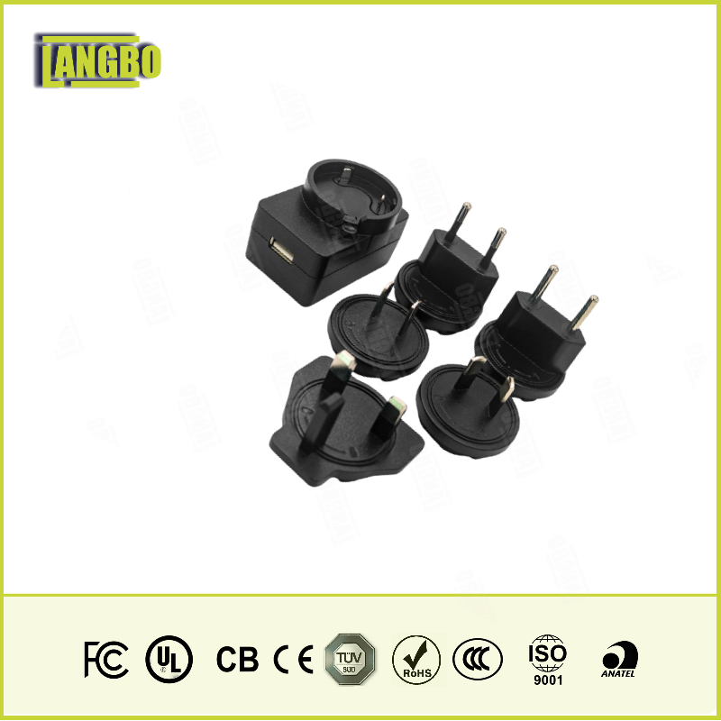 China Factory Universal Plug Interchangeable Wall Charger 18W USB Power Adapter with UL FCC RoHS CE CB Certification
