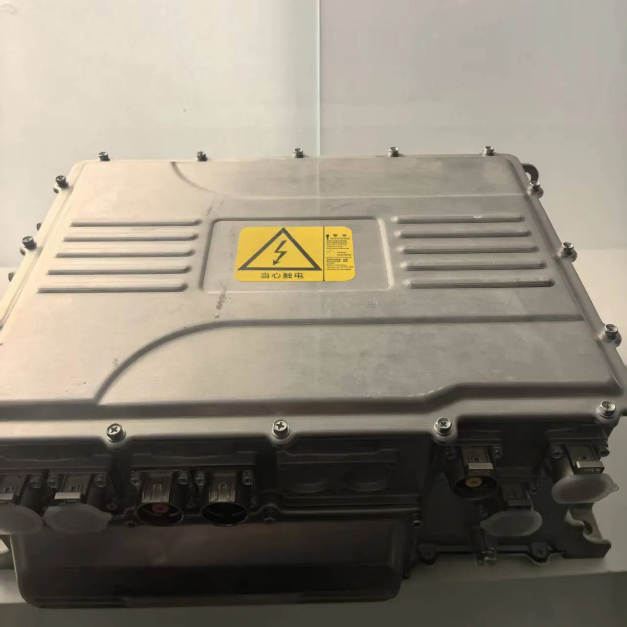 10. Reliable DC/DC Power Converter for Electric Autos