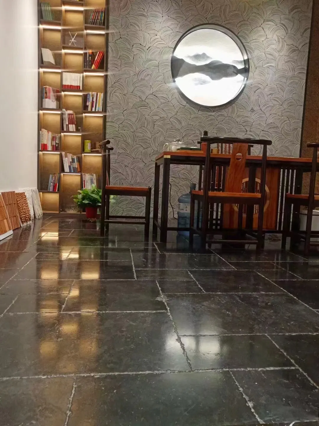 Factory Direct Natural Stone Honed Finish Cut to Size French Pattern Design Limestone Paving Stone Modern Indoor Outdoor Flooring Tile for Decoration