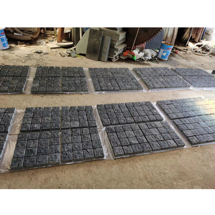 Fan Shape Paver Design Natural Split Black Granite Cobblestone Paver for Walkway and Driveway