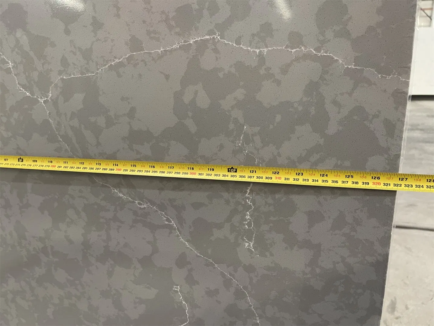 Quartz Stone Kitchen Top Building Material Decoration Calacatta Grey Artificial Stone