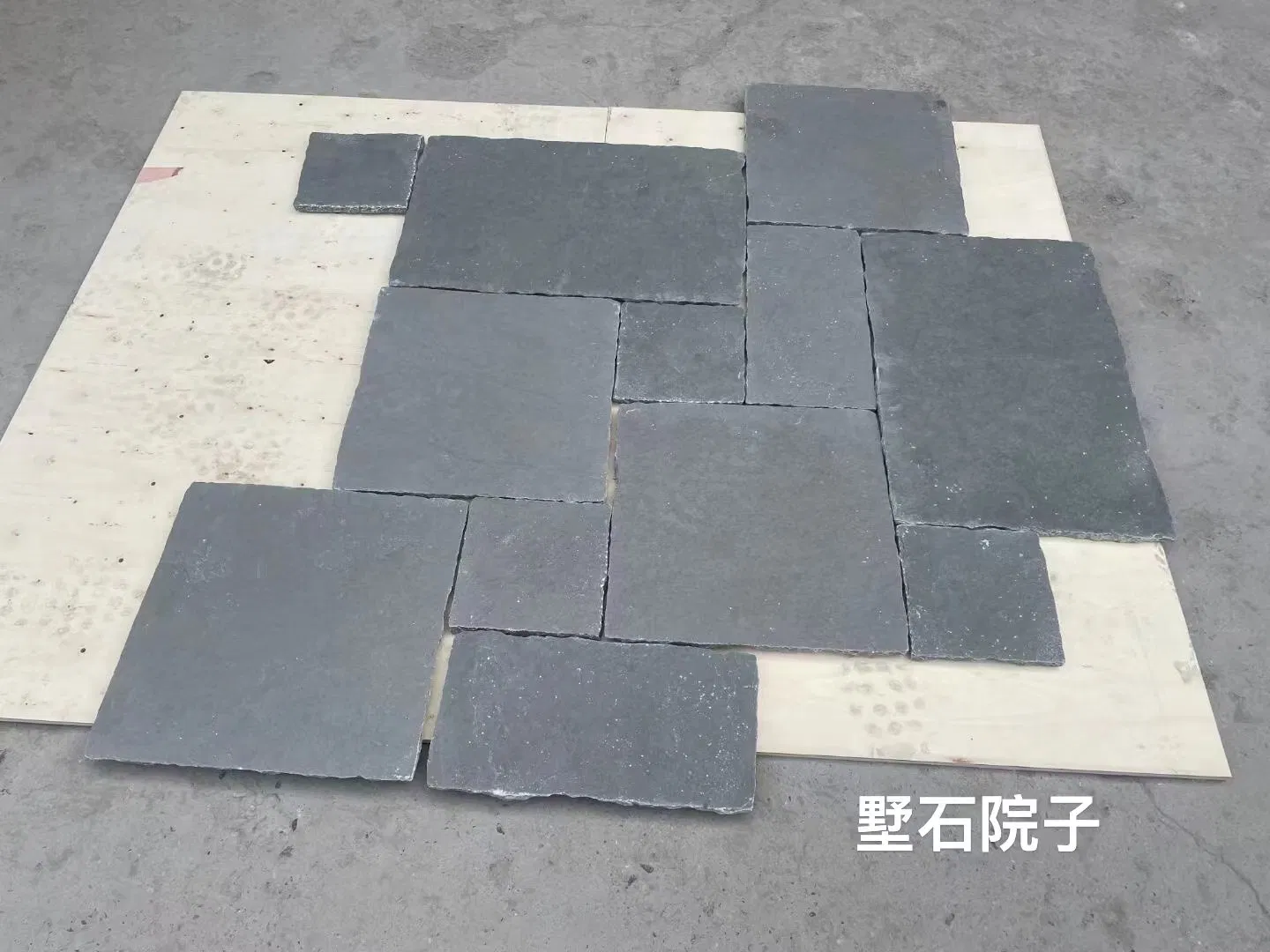 Factory Direct Natural Stone Honed Finish Cut to Size French Pattern Design Limestone Paving Stone Modern Indoor Outdoor Flooring Tile for Decoration